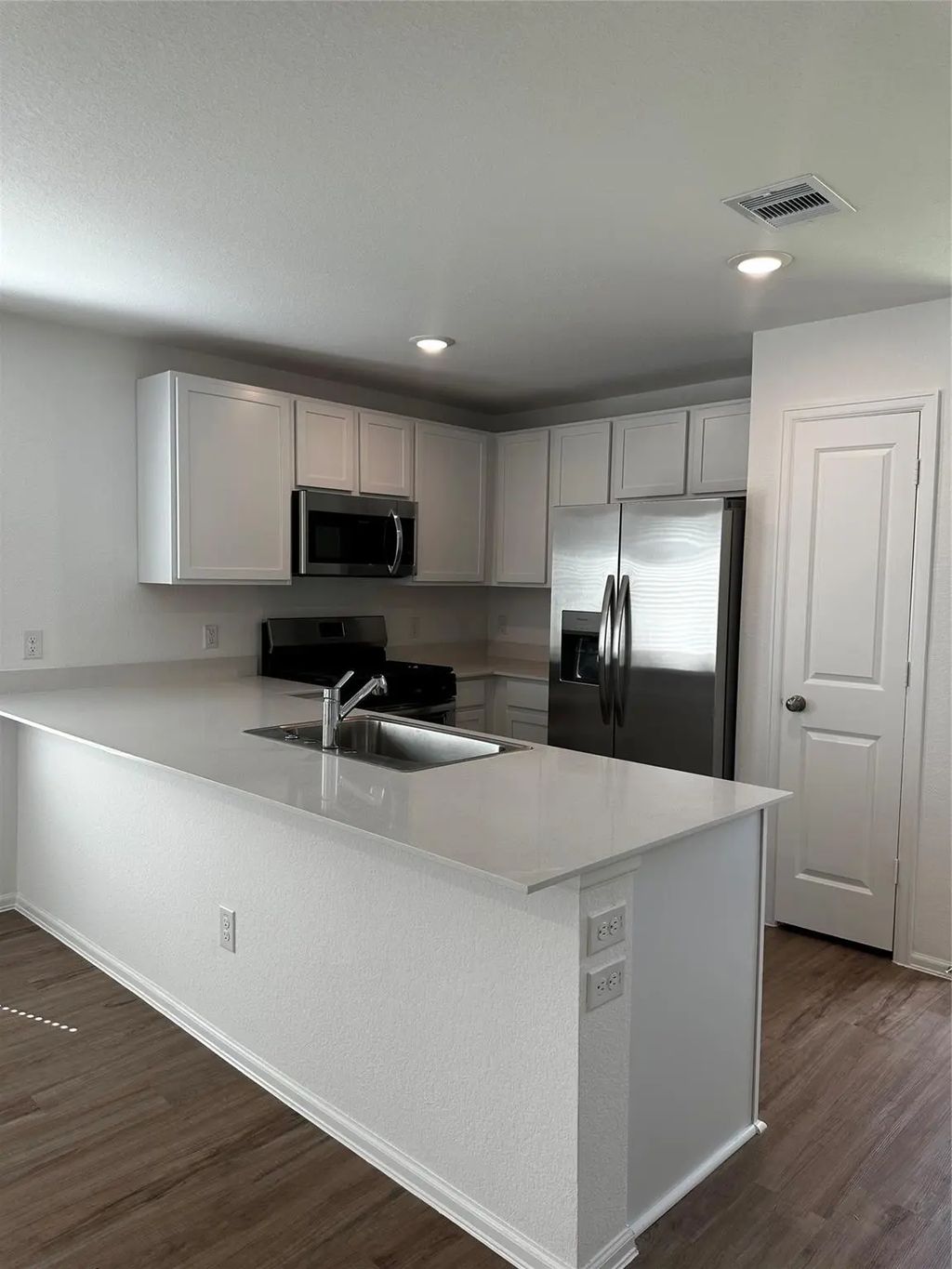 4239 Barrington Cove Lane, Baytown