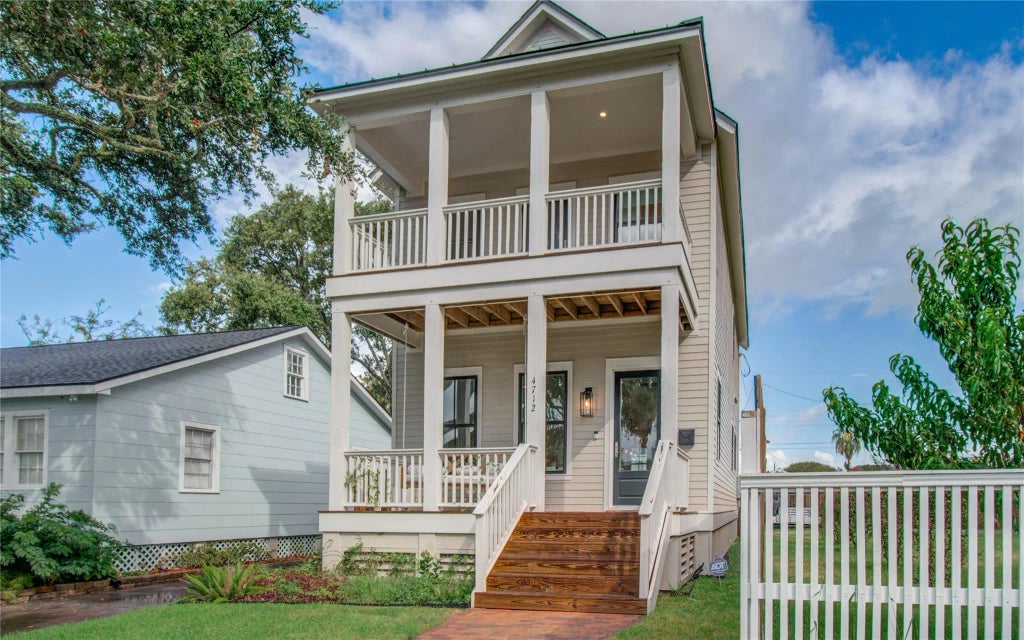 4712 Avenue Q, Galveston