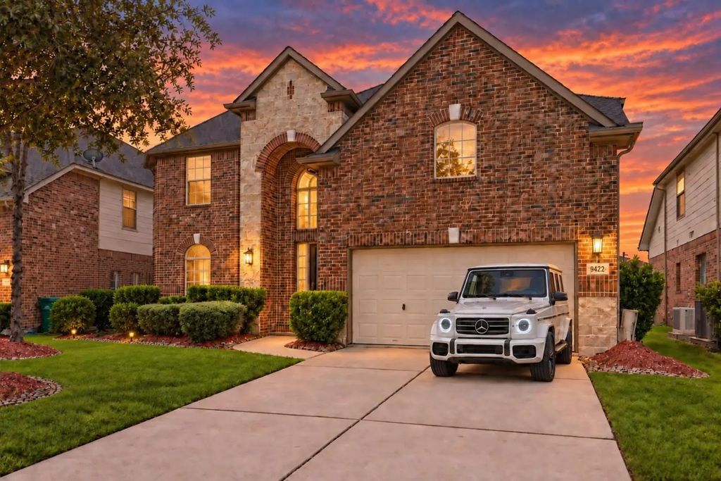 9422 Emerald Lakes Drive, Rosharon