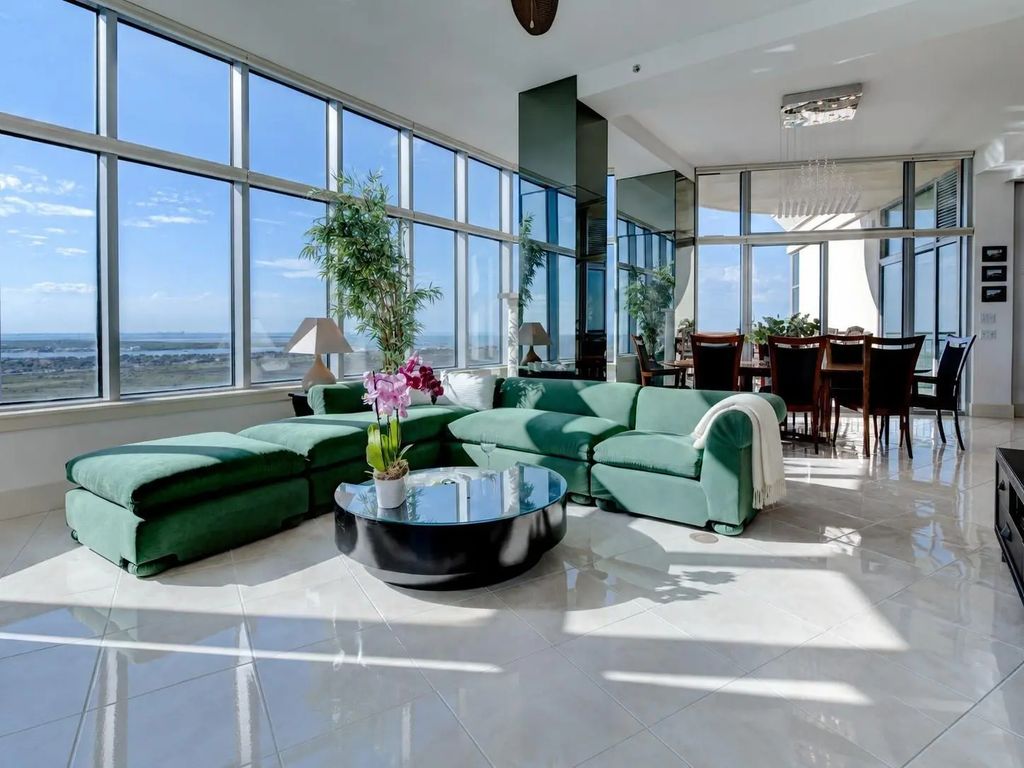 801 E Beach Drive Bc2808, Galveston