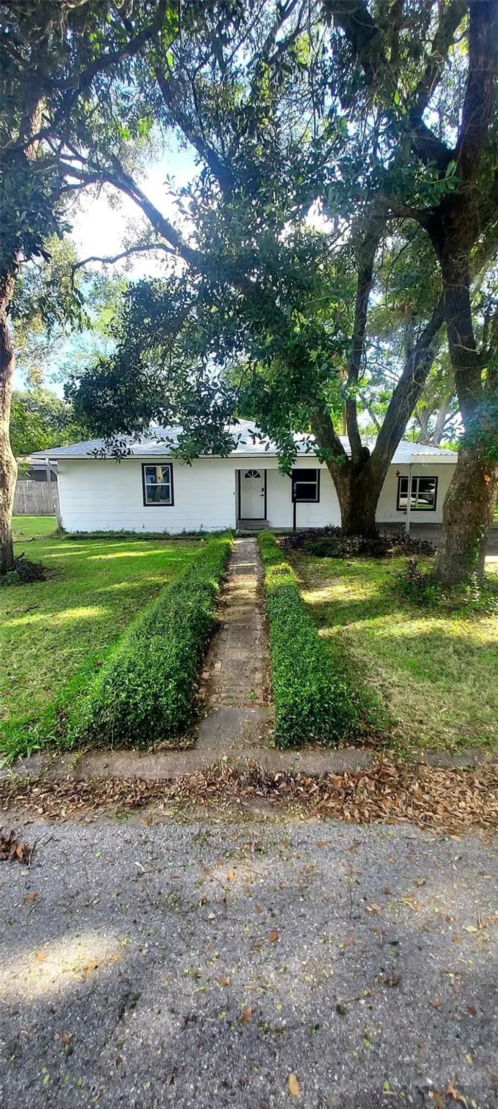 3016 Lincoln Street, Liberty