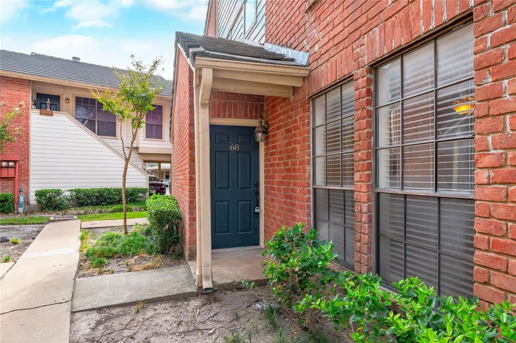 2211 S Kirkwood Road 68, Houston