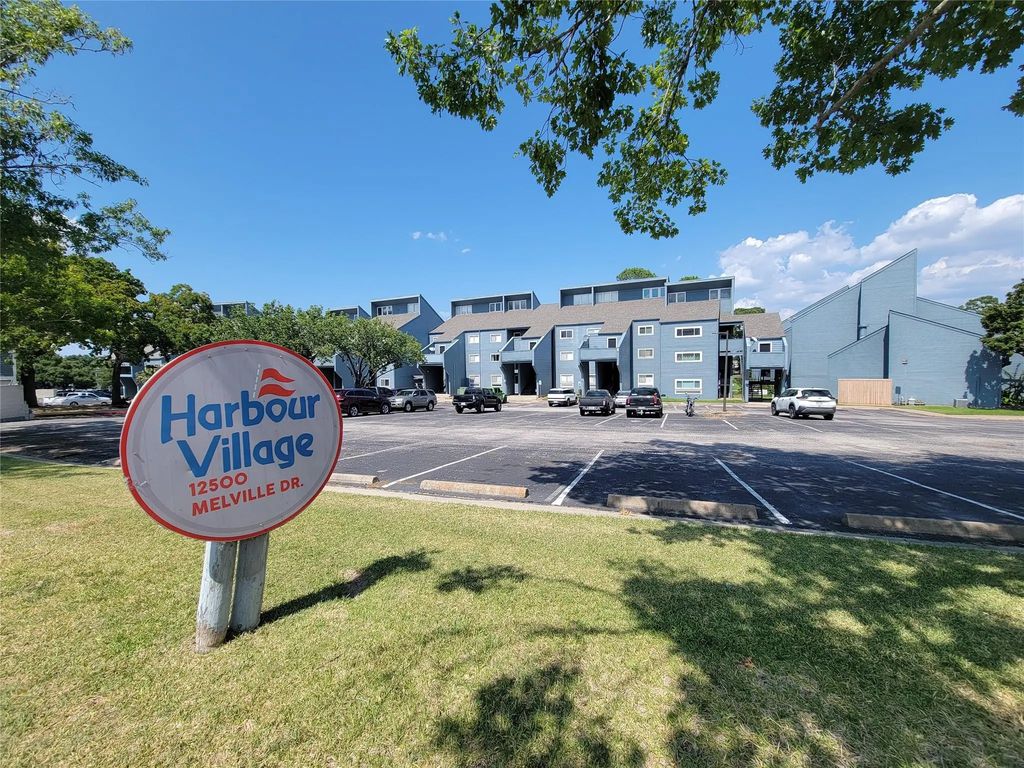 12500 Melville B217, Montgomery
