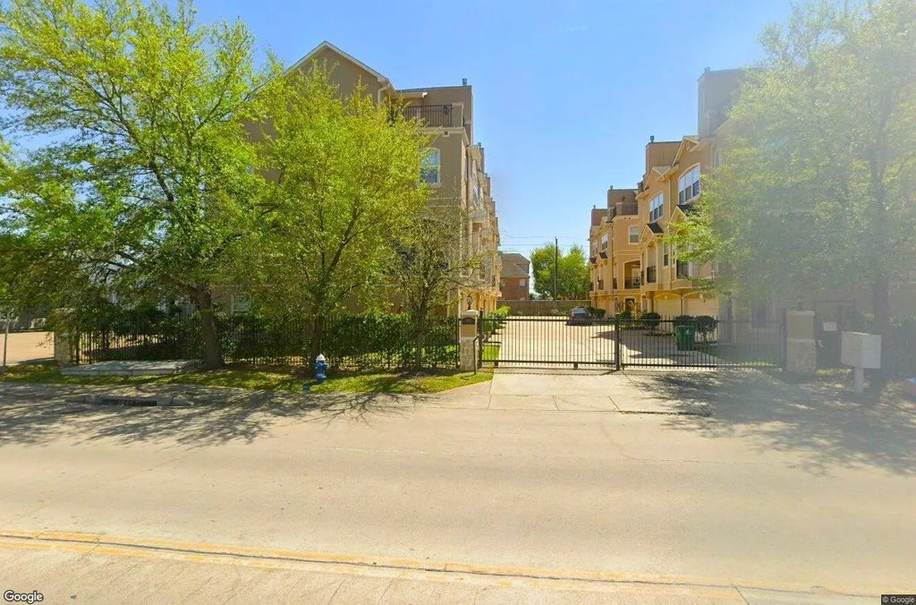 5615 Winsome Villas Lane H, Houston