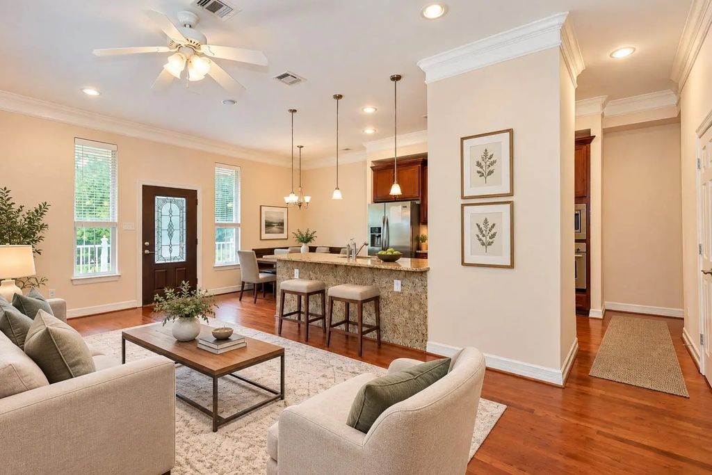 815 Garden Rose Lane, Houston