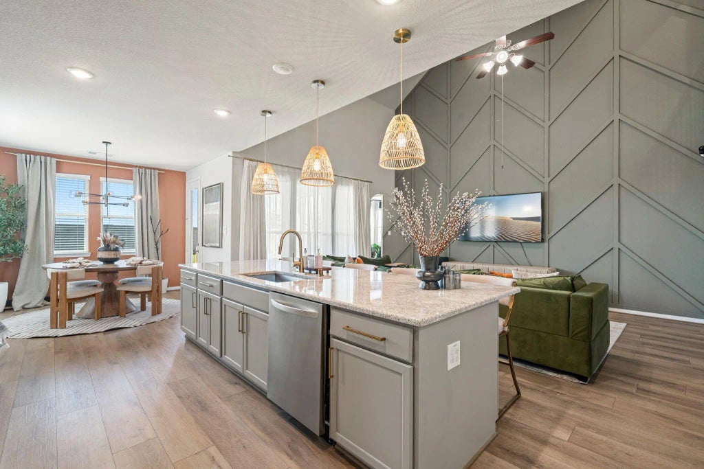 1722 Darwin Cedar Drive, Rosharon