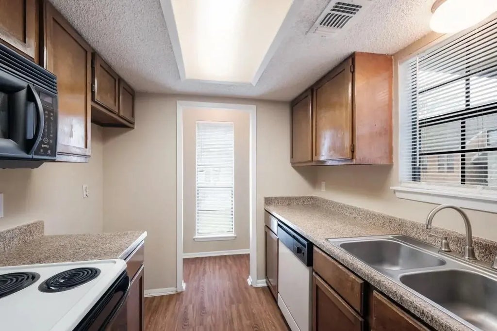 13031 Park Crossing 0704, San Antonio