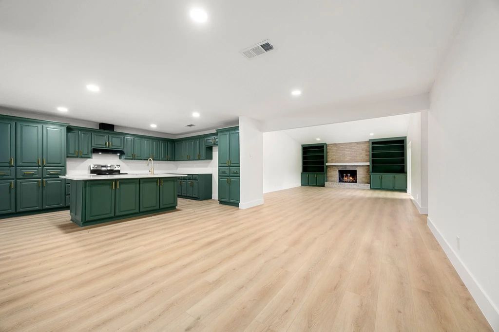 1406 Indian Shores Road, Crosby