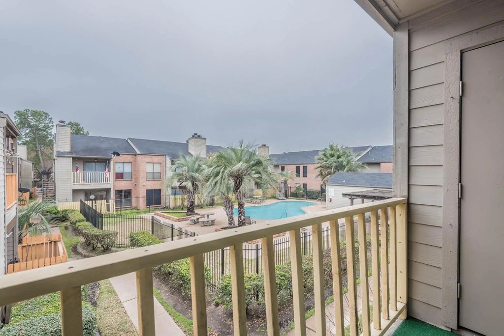 16111 Aspenglen Drive 206, Houston