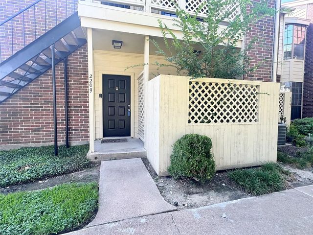 2121 El Paseo Street 2209, Houston