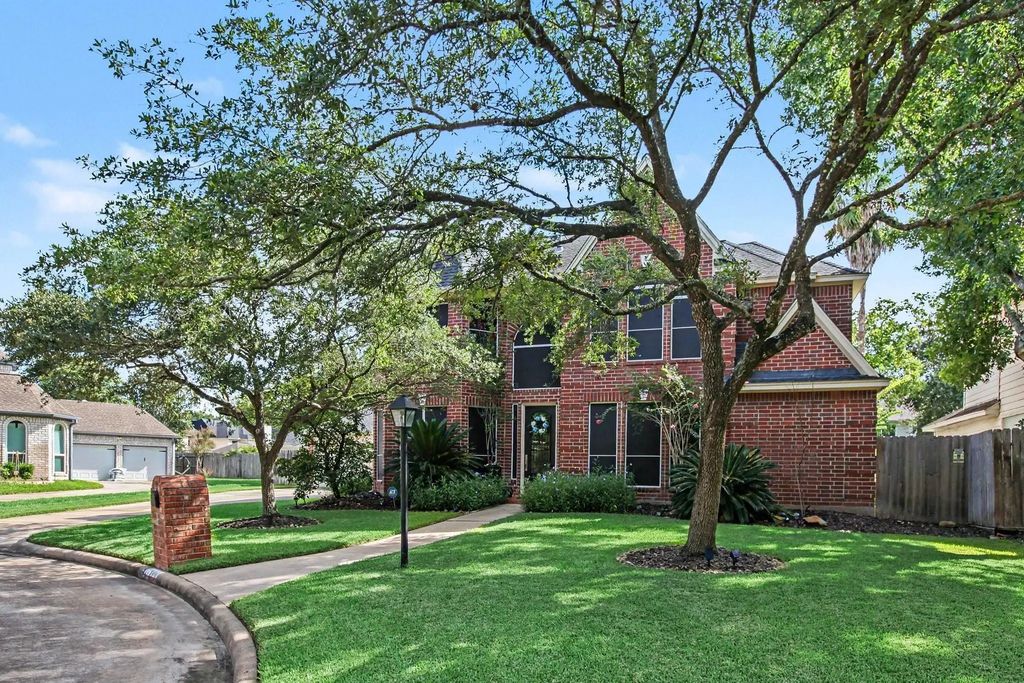 17906 Saint Helen Court, Spring