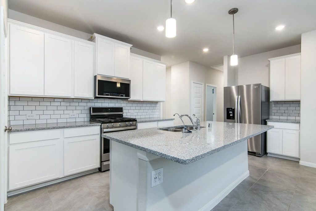 18499 Sunrise Maple Drive, Conroe