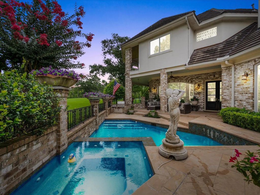 2750 N Southern Oaks Drive, Houston