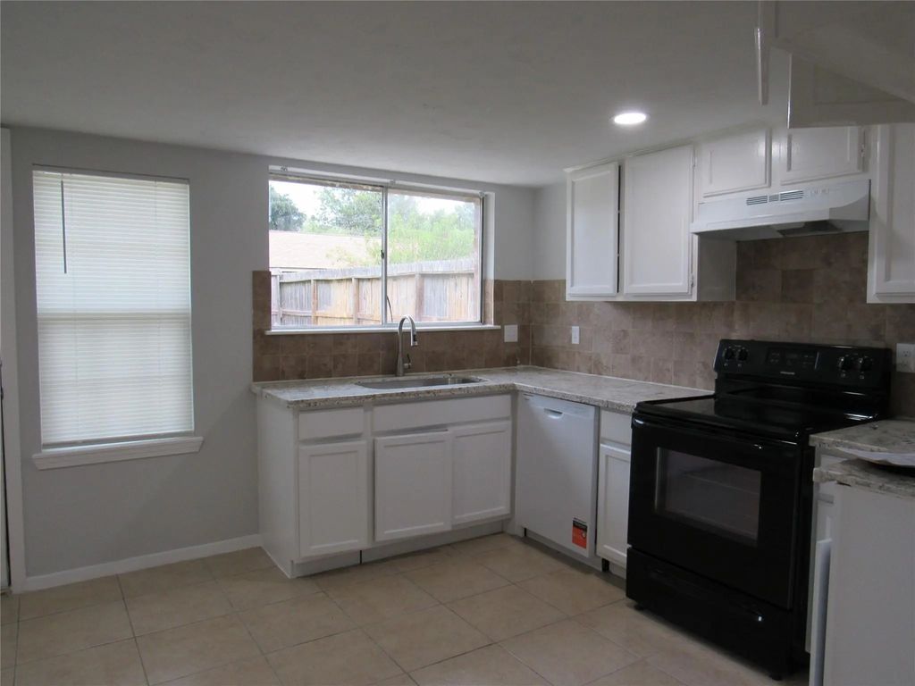 8619 Little River Road, Houston