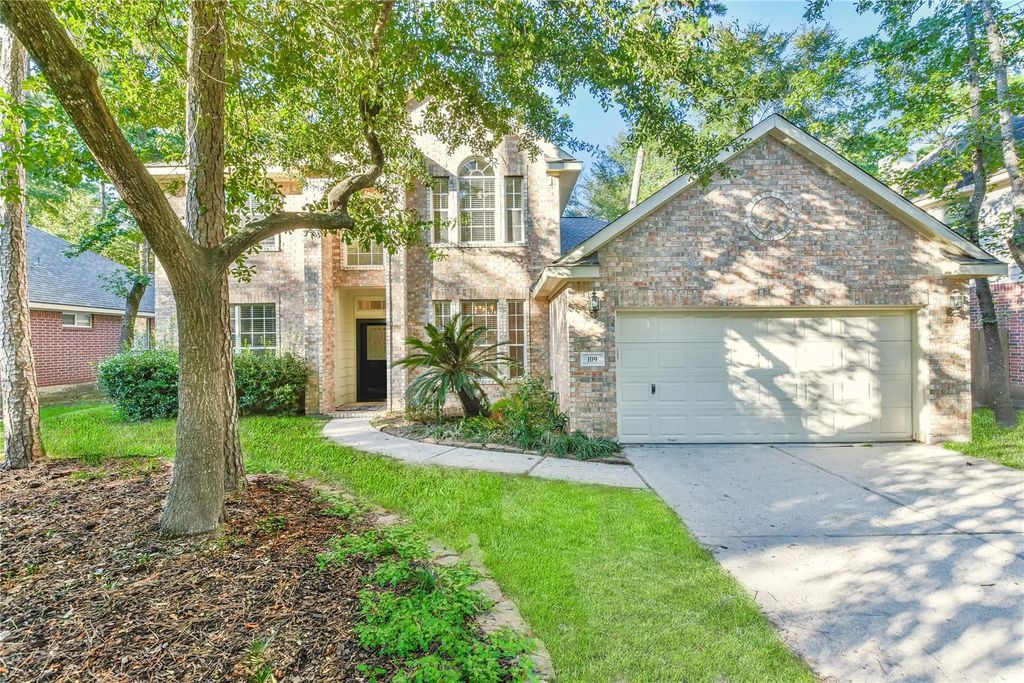 109 N Acacia Park Circle, The Woodlands