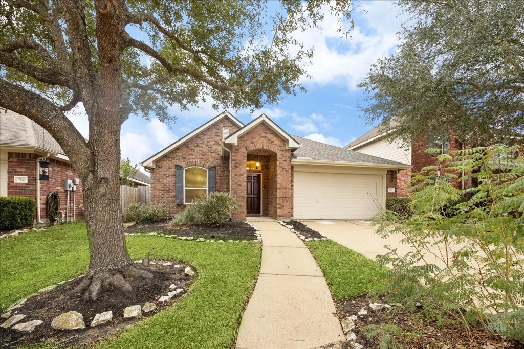 7027 Thistlewood Park Court, Katy