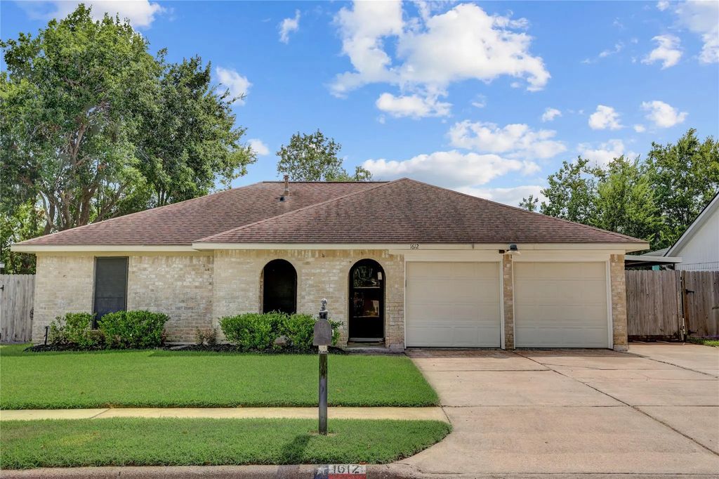 1612 Cypress Hollow Street, Pearland