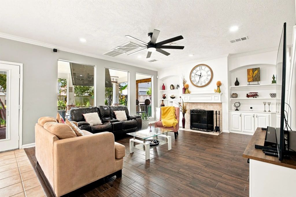 15214 Walden Park Court, Houston