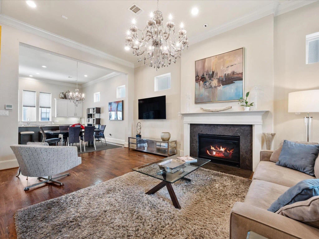 249 E 27th Street, Houston