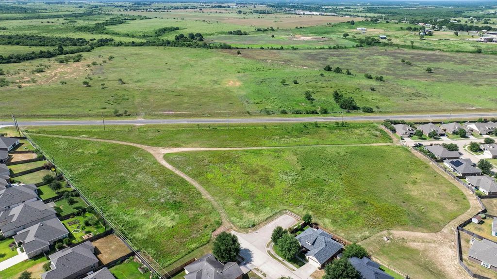 280 N Lantana Circle, Sealy