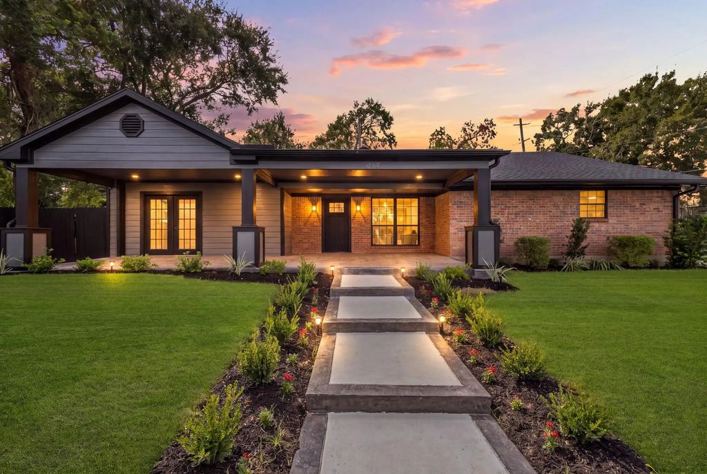 617 Baywood Drive, Seabrook