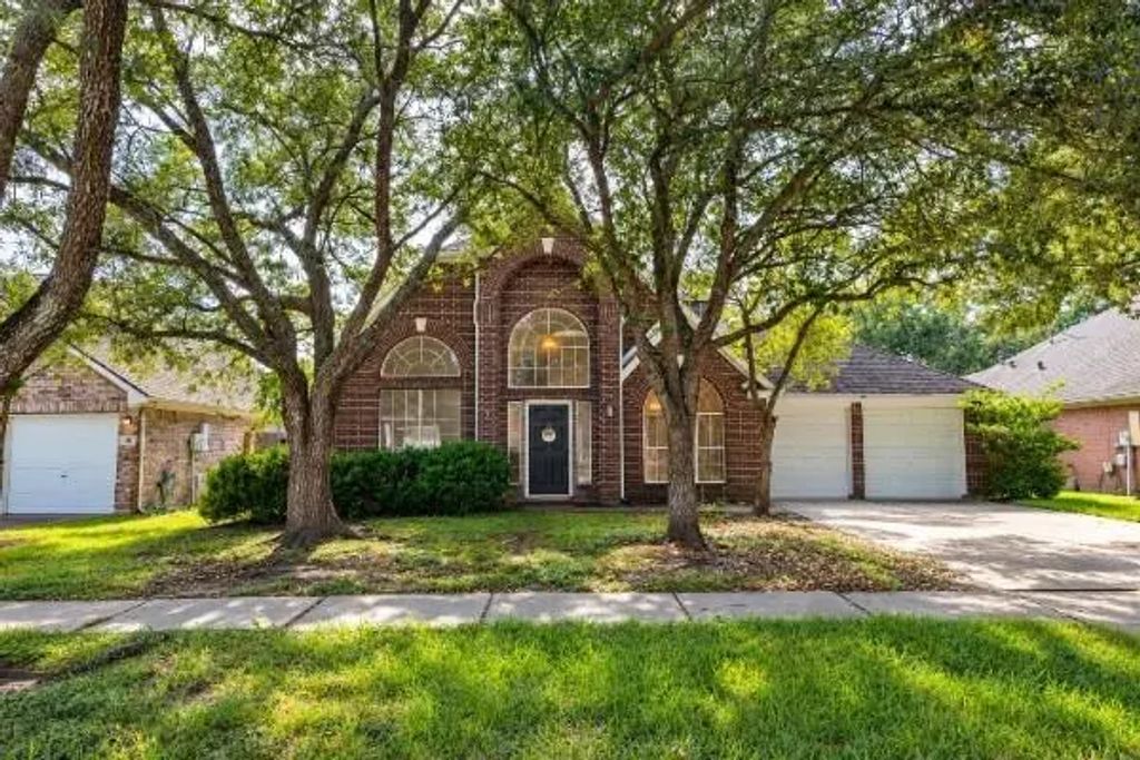 315 Vantage Pointe Circle, League City