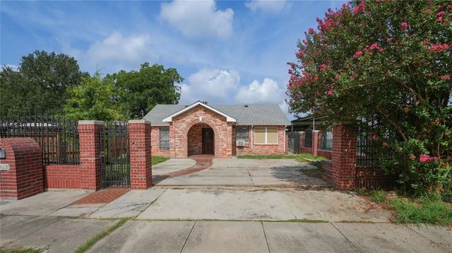 7613 Appleton Street, Houston