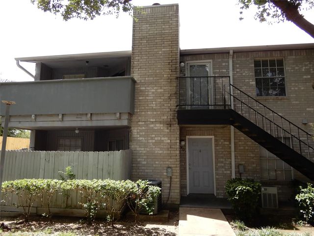 9797 Leawood Boulevard 902, Houston