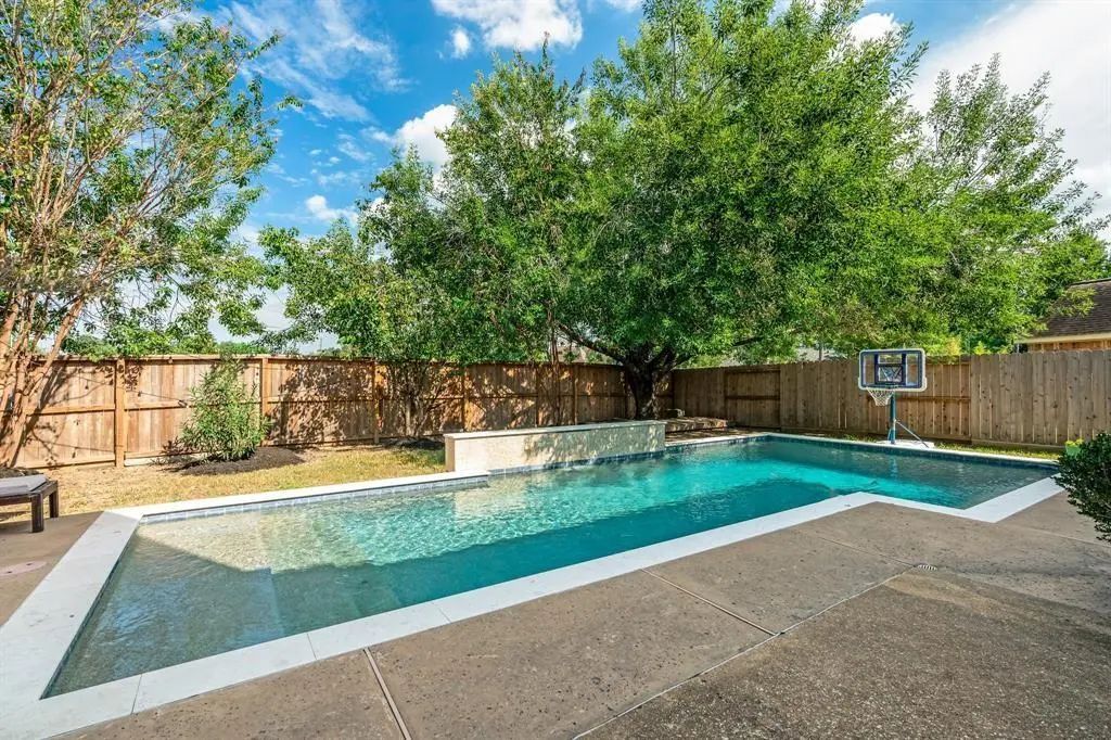 24310 Stone Mountain Falls Falls, Tomball