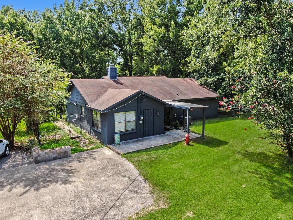 619 Lakeville Drive, Kingwood