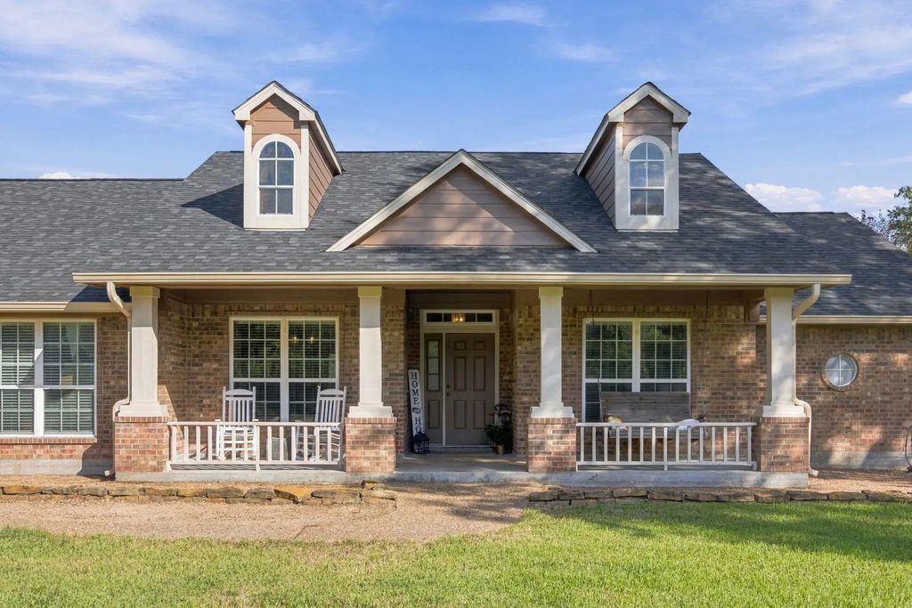 14898 Live Oak Lane, East Bernard