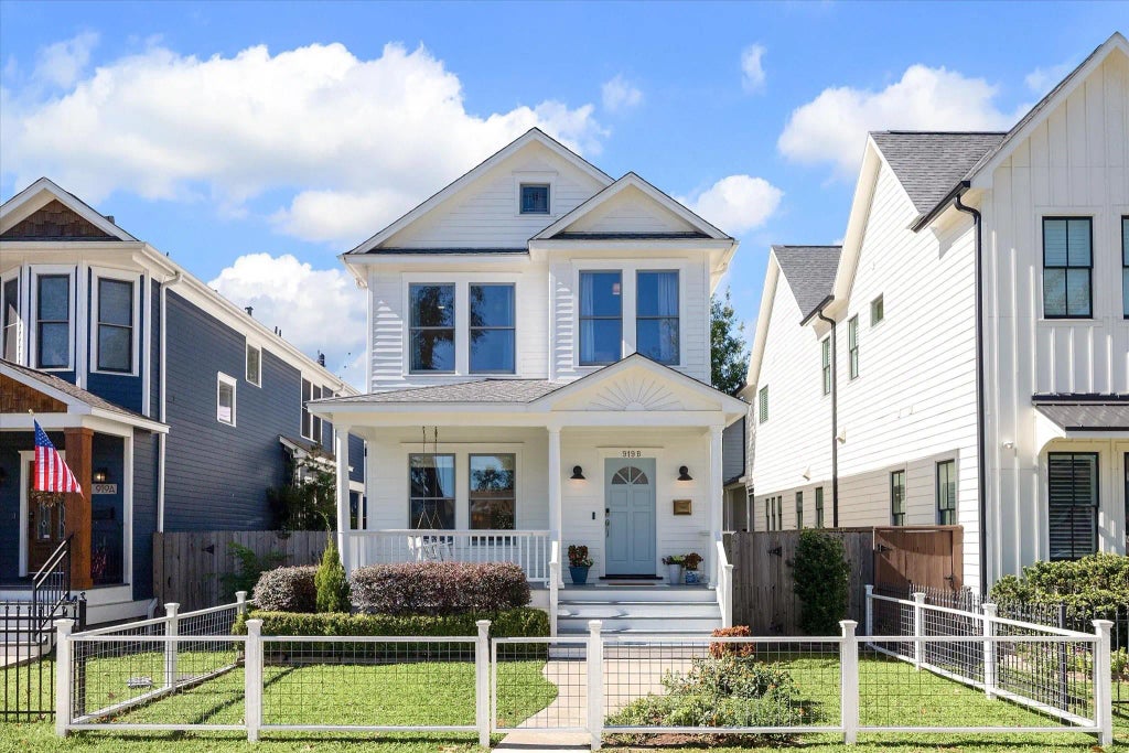 919 Ashland Street B, Houston
