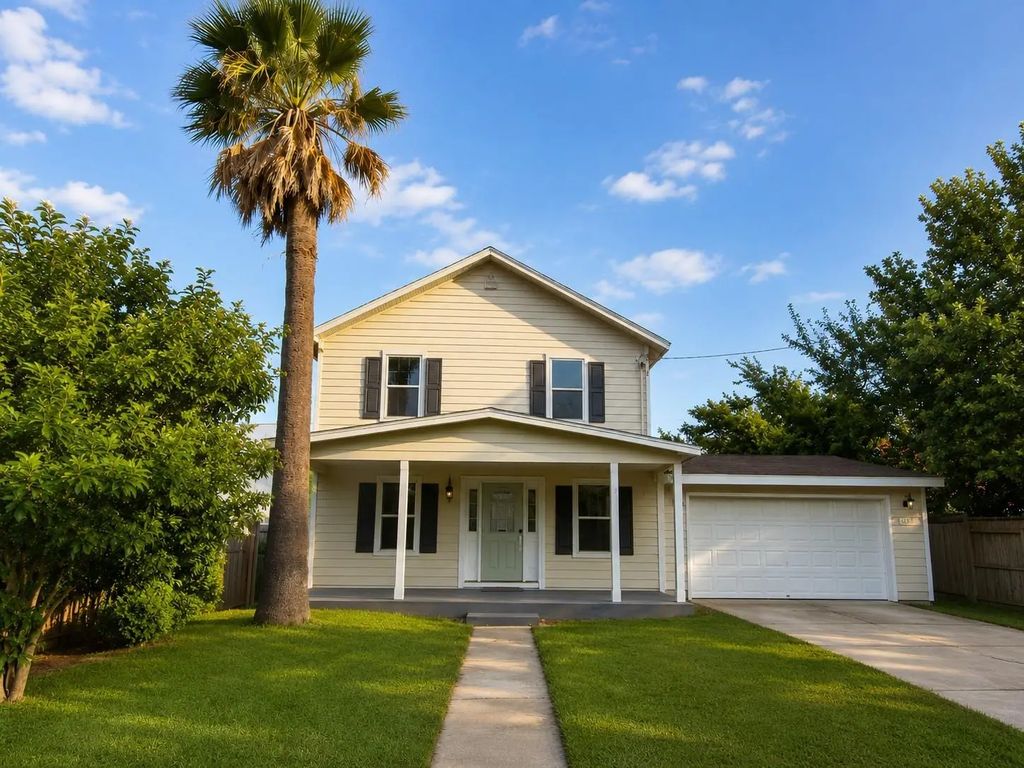 2308 Hollywood Avenue, Galveston