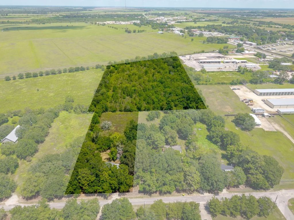 1301 Adams Road, Bay City