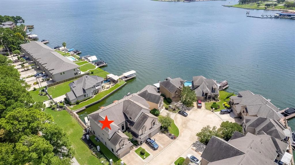 358 Old Aqua Landing E, Conroe