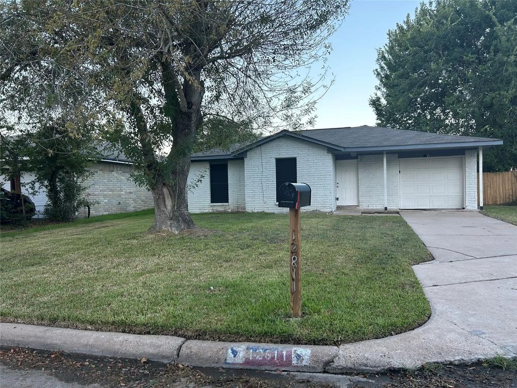 12811 Roandale Drive, Houston