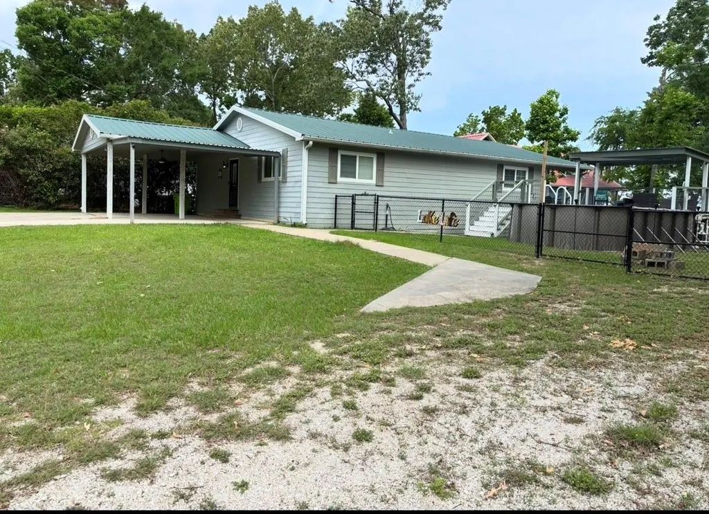 311 Casablanca Drive, Point Blank