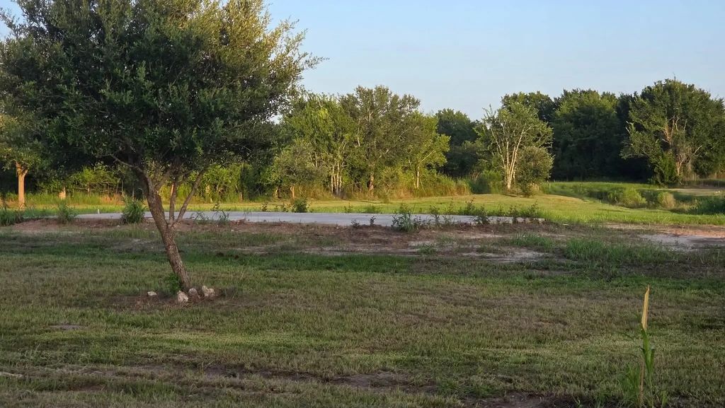 122 Cr 140 Peligro Creek Dr, Bay City