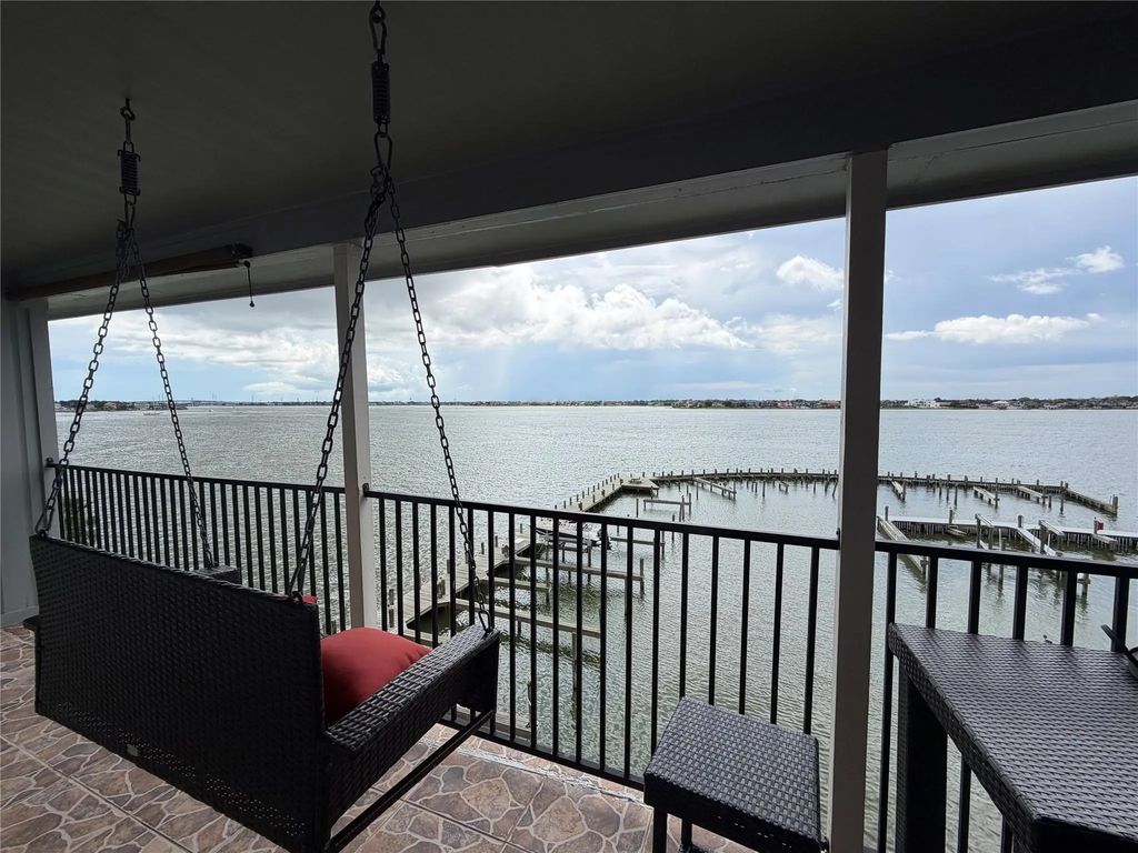 4011 Nasa Rd 1 602, Seabrook