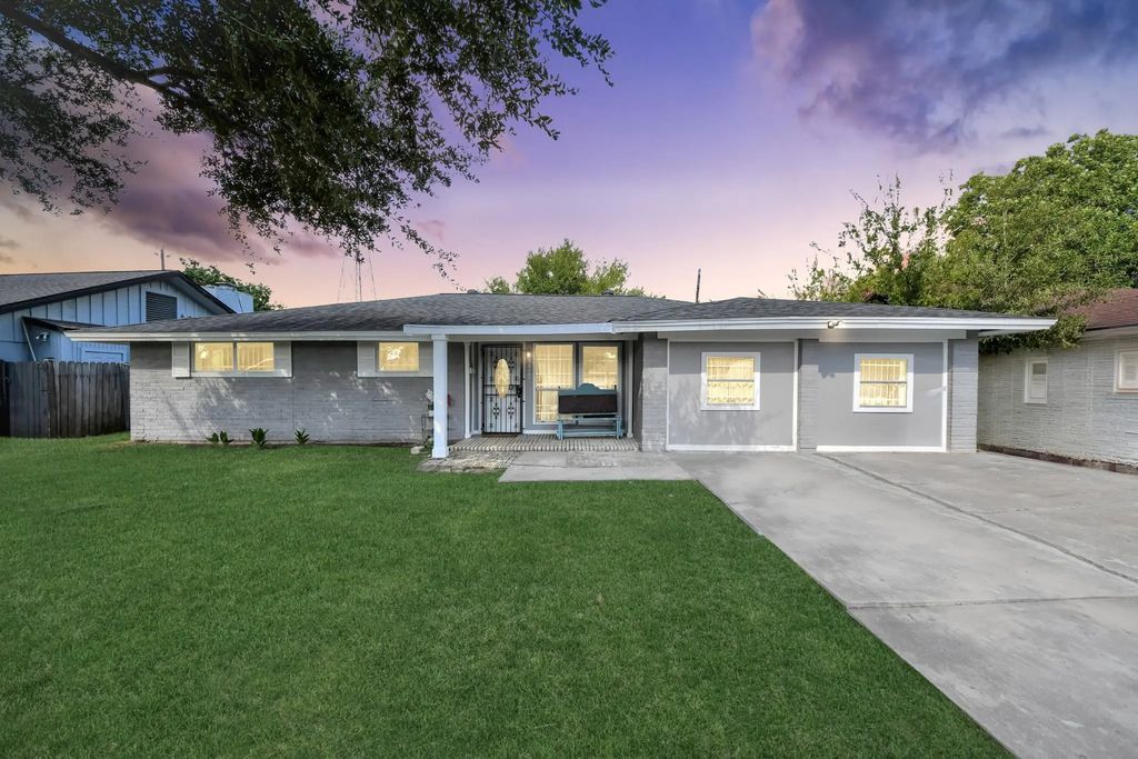 9422 Pipestone Street, Houston