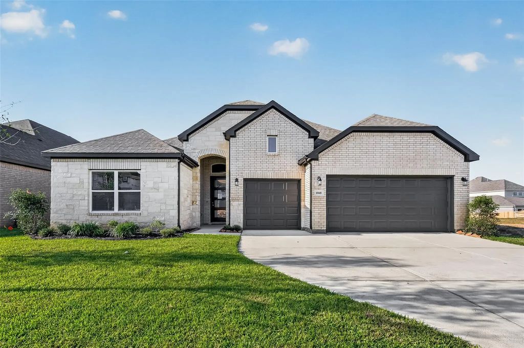 1048 Apple Ridge Road, Magnolia