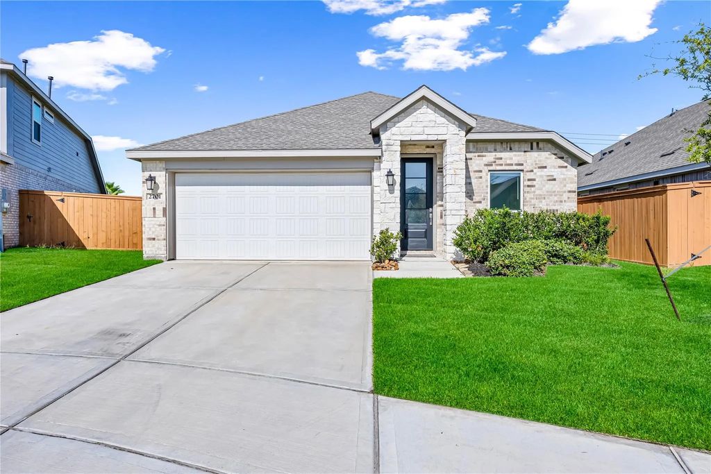 2701 Meridian Springs Drive, Texas City