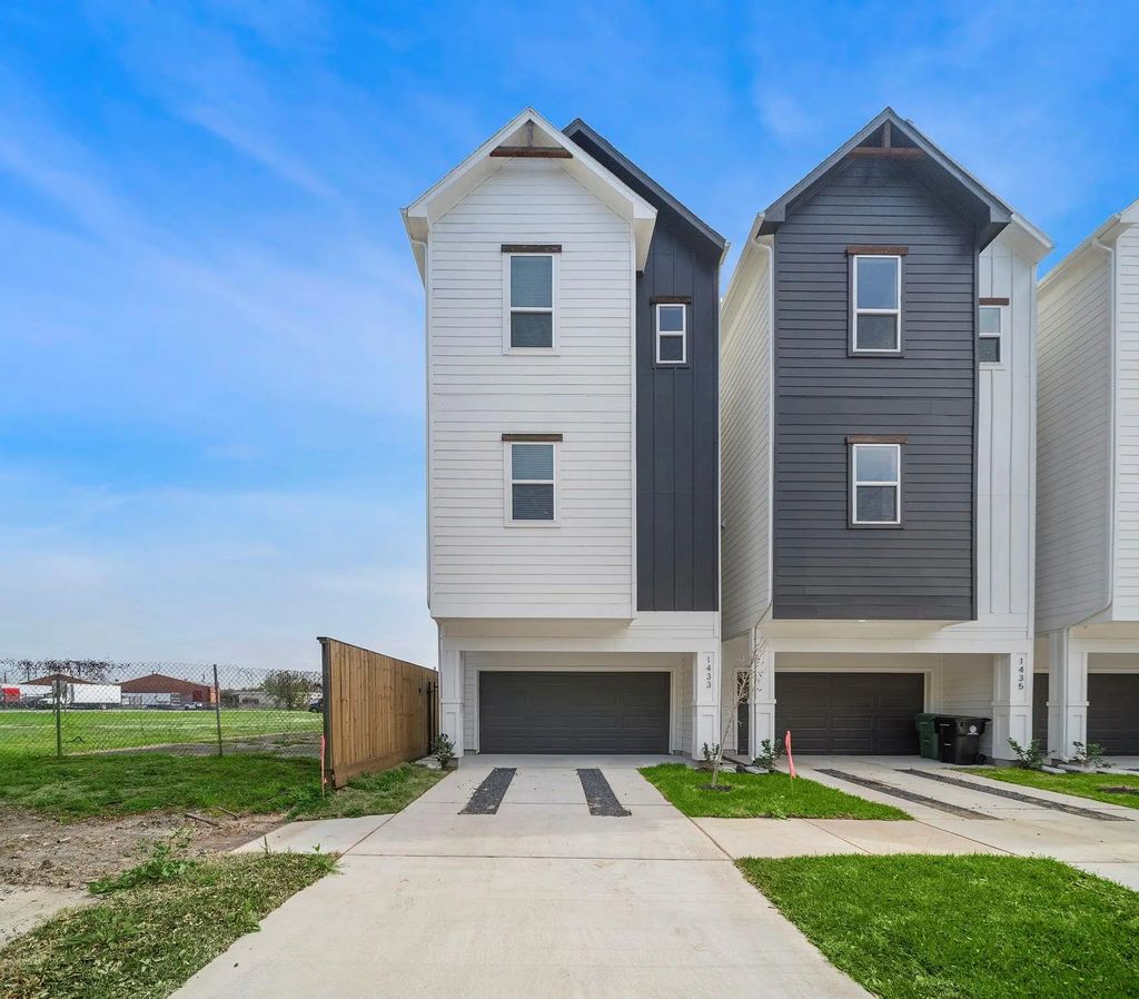 1433 Ennis Street, Houston