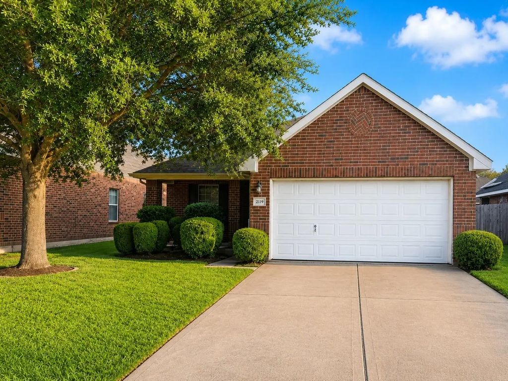 2119 Hawthorne Brook, Fresno