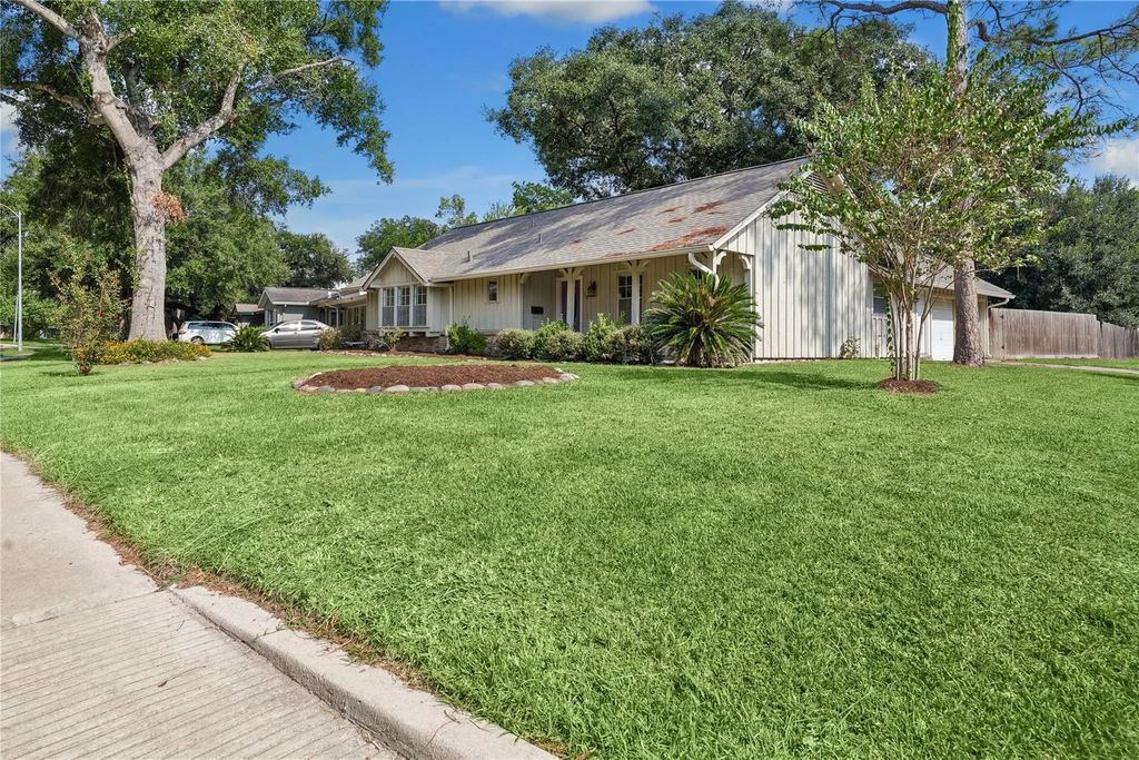7135 Hendon Lane, Houston