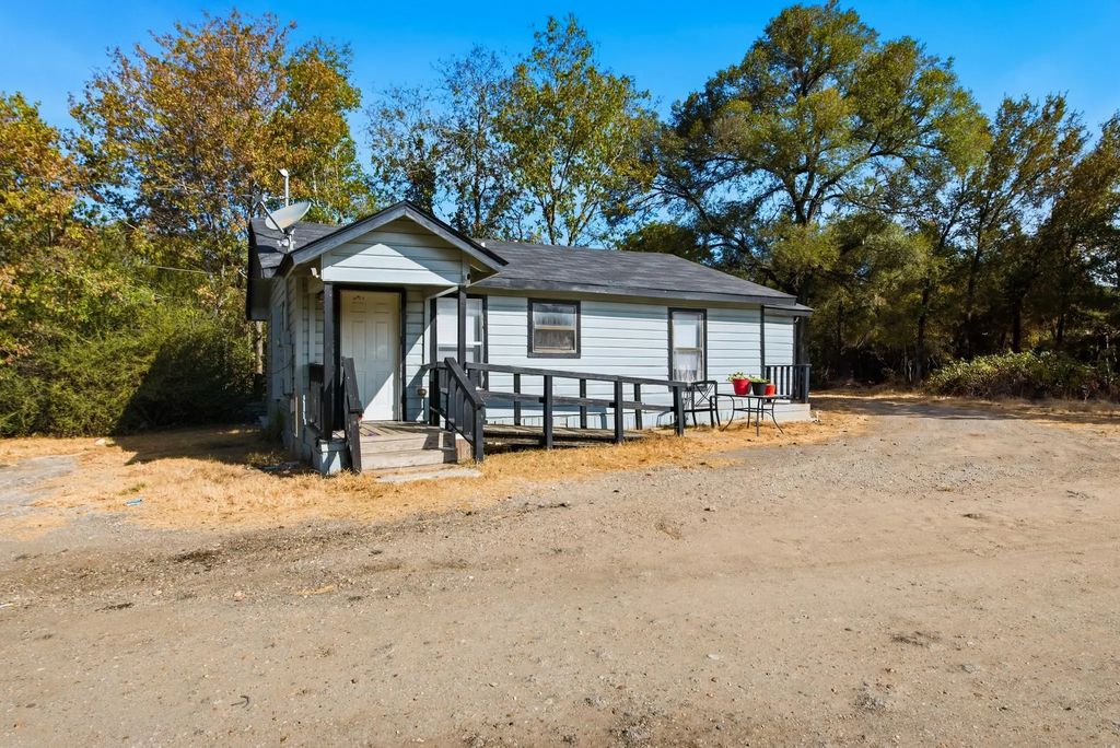 906 W Martin Luther King Jr Street, Bryan