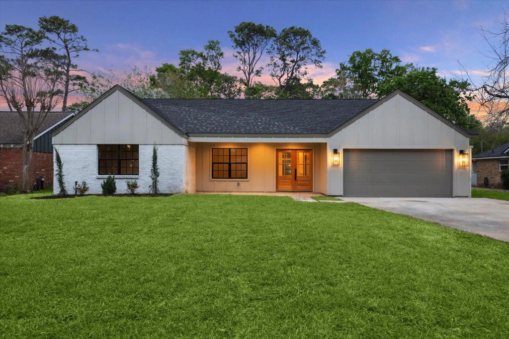 10043 Briarwild Lane, Houston