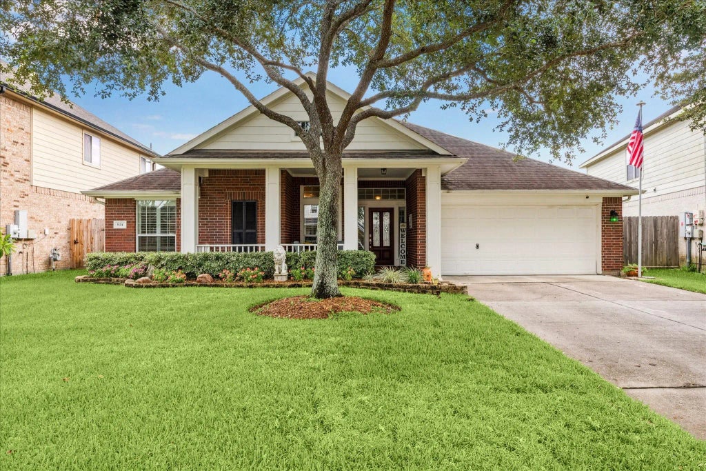 934 Lilac Pointe, League City