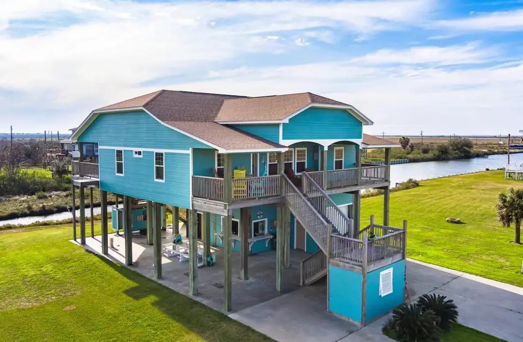 1109 Pompano Drive, Crystal Beach