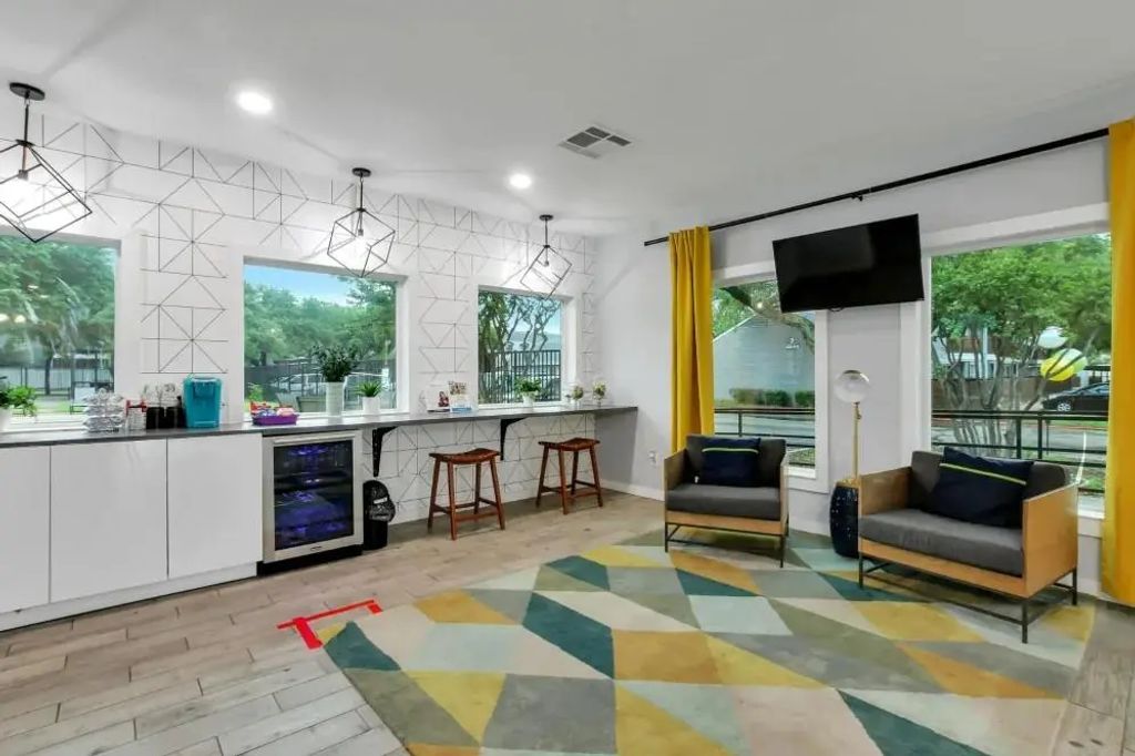 4401 Glenview Court 4304, North Richland Hills